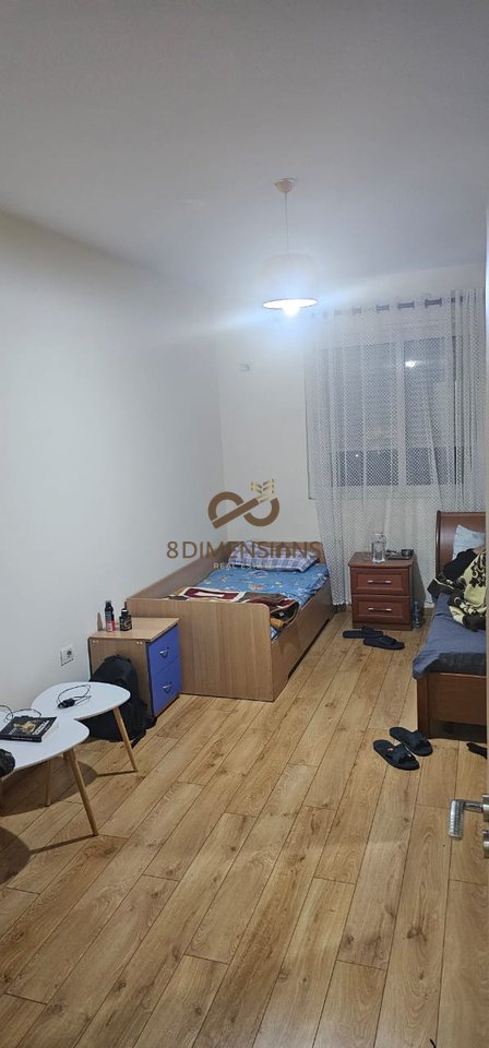 Shitet Ap 2+1 me hipotek tek rrethi Astirit D8142A-131