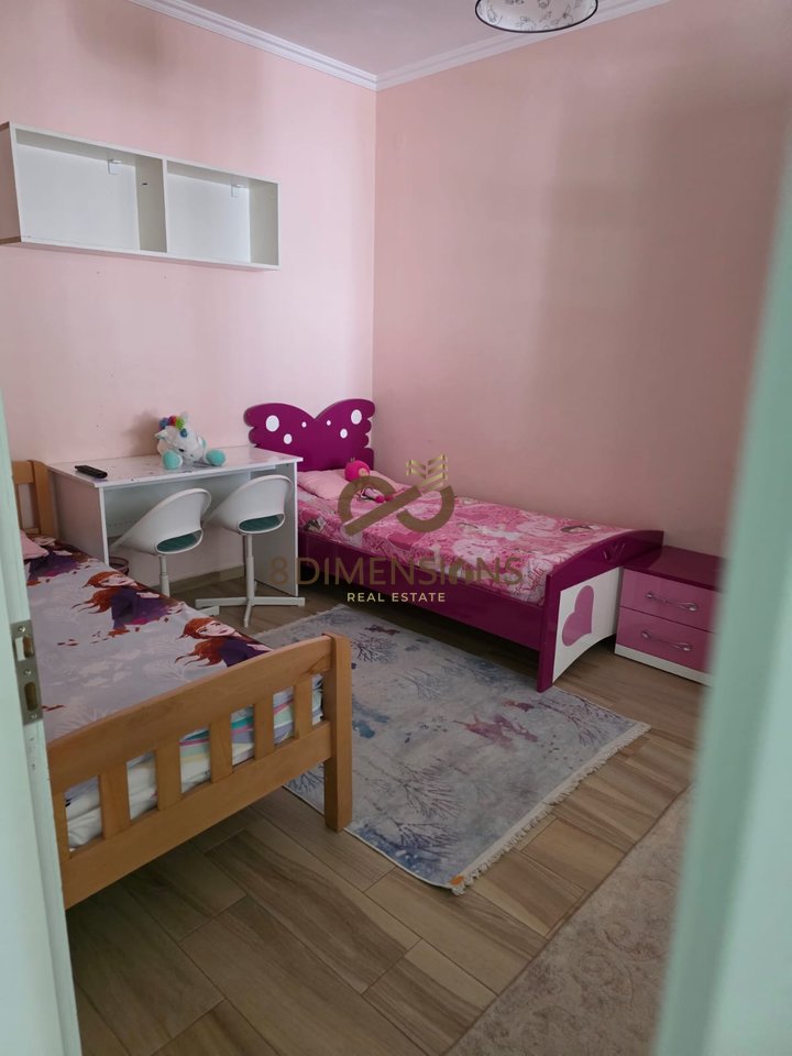 Appartamento 2+1+2 in affitto a Ali Dem, in Via Petro Nini Luarasi D8242Z-23