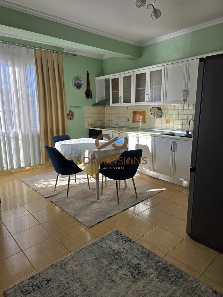 Appartamento 2+1+2 in affitto a Ali Dem, in Via Petro Nini Luarasi D8242Z-23
