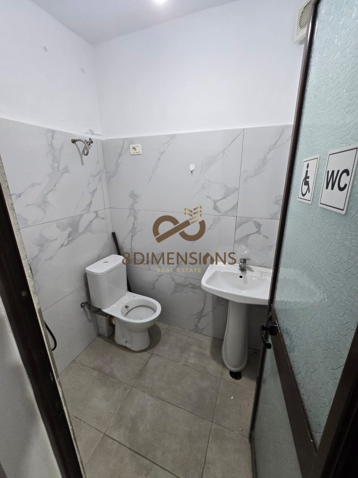 For sale 2 separate rooms on Kavaja street (D815A-38)