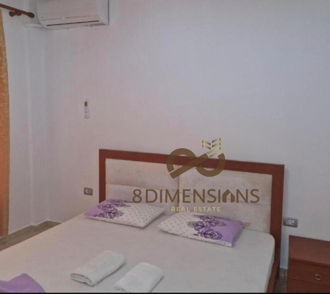 A Durazzo, vicino all'Hotel “Iliria” si vende un hotel di 4 piani (D813A-2)