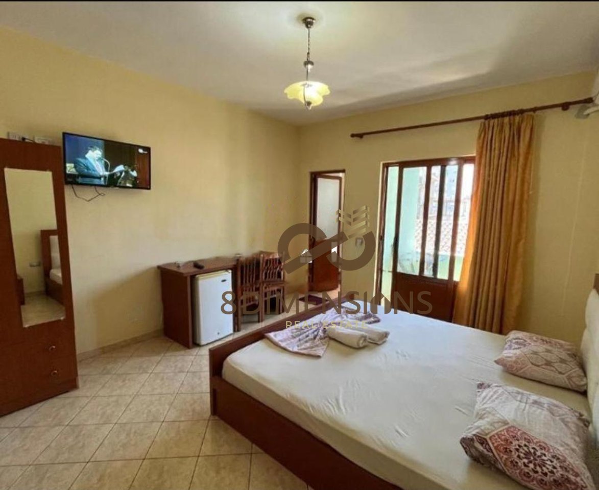 A Durazzo, vicino all'Hotel “Iliria” si vende un hotel di 4 piani (D813A-2)
