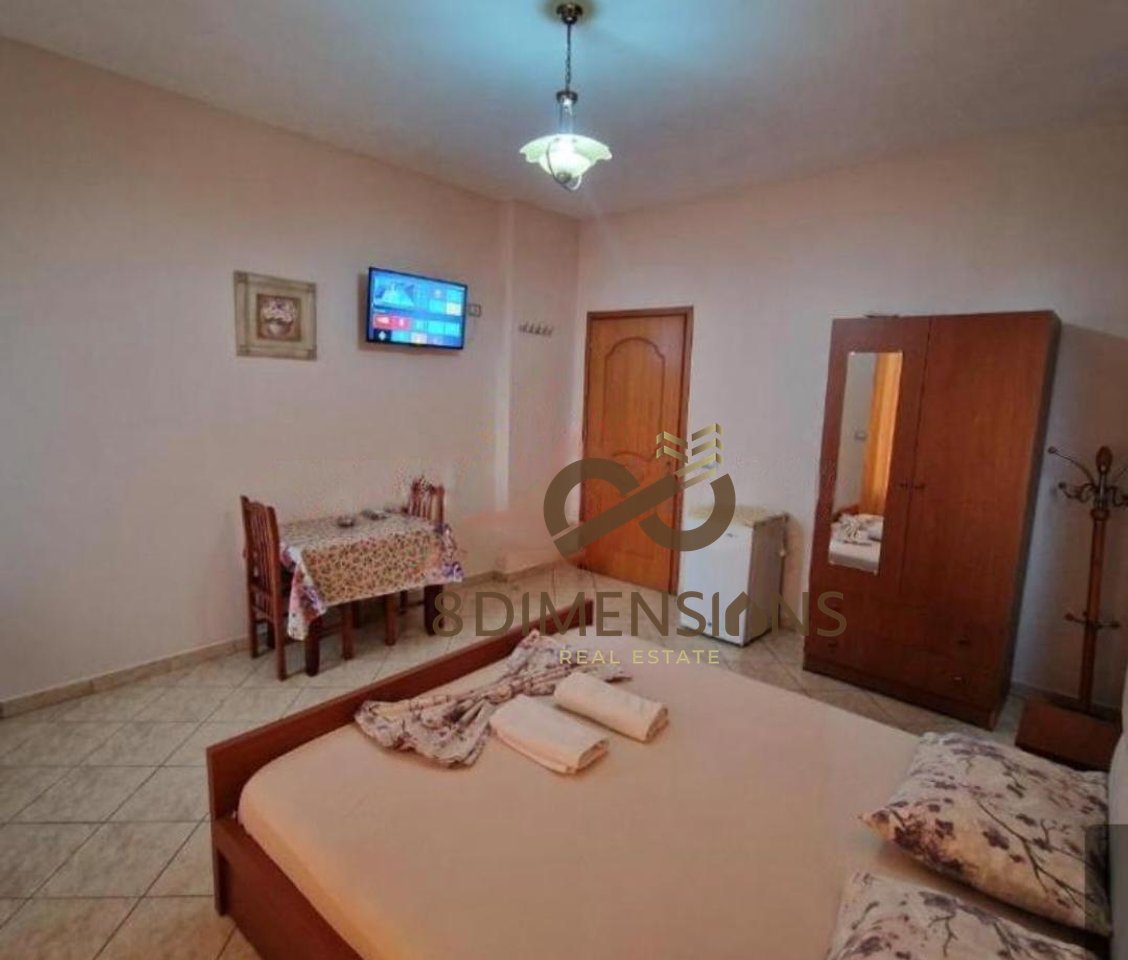 A Durazzo, vicino all'Hotel “Iliria” si vende un hotel di 4 piani (D813A-2)