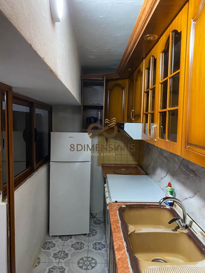Jepet me qera Apartament 1+1 ne vile private ne Kodren e Priftit  (D8241Z-57)
