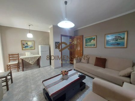 Affittasi appartamento 1+1 vicino alla Scuola di Balletto  (D8241Z-58)
