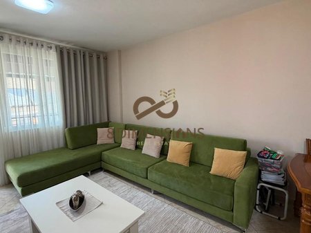 Affittasi appartamento 2+1 nella zona di 21 Dhjetori (D8242A-197)
