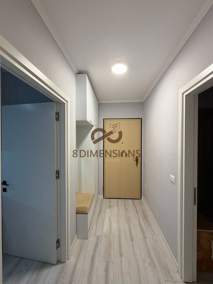 Shitet apartament 1+1 në Rrugën Peti, pranë Hotel Sokratit (D8141A-118)