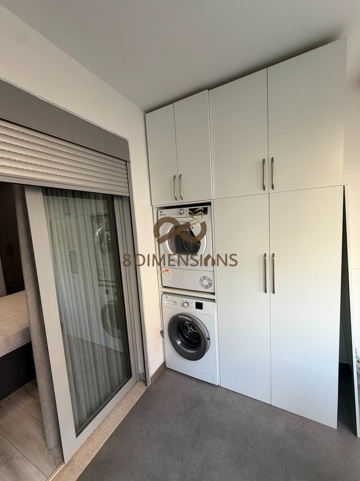 Shitet apartament 1+1 në Rrugën Peti, pranë Hotel Sokratit (D8141A-118)