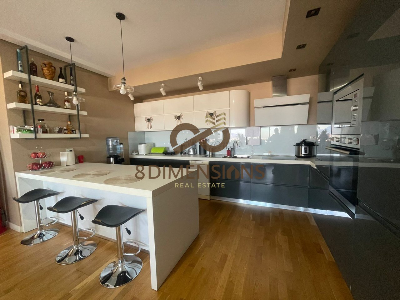 Shitet Apartament 3+1+2 ne Kopshin Botanik prane Xhamise D8143A-33