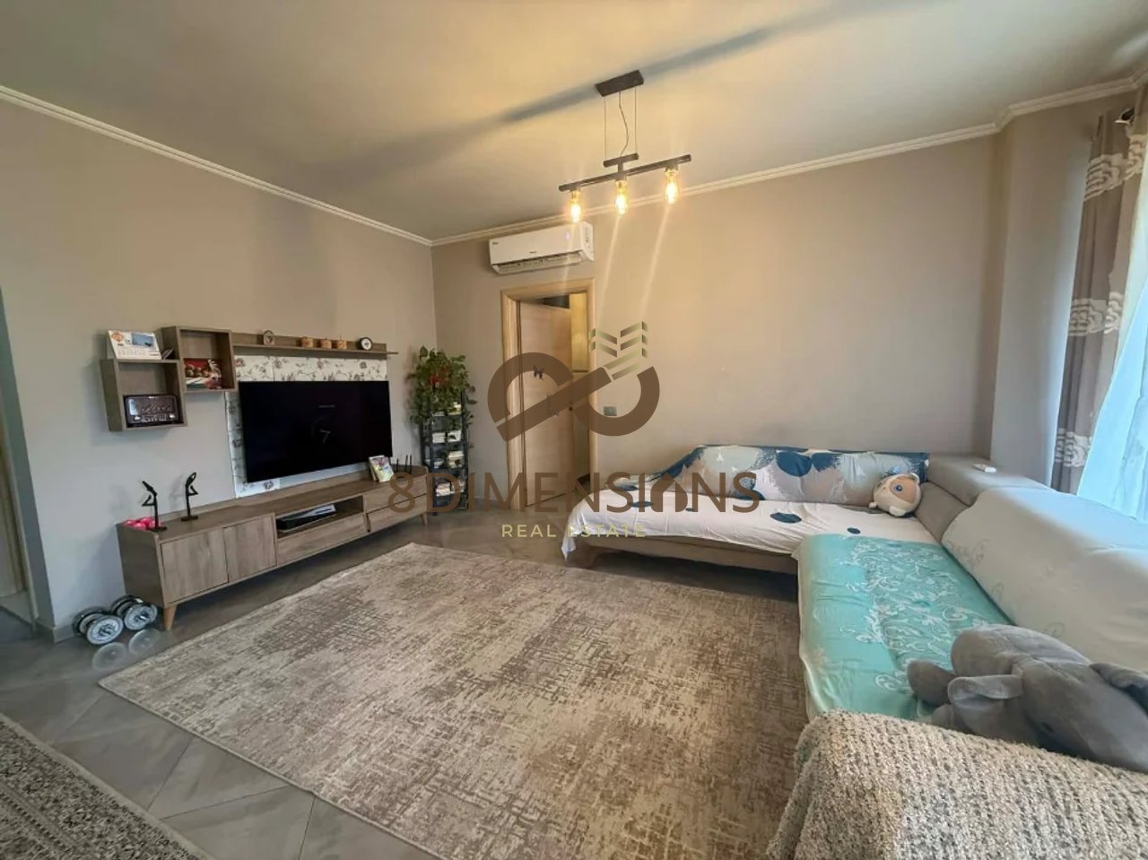 Shitet apartament 2+1+2+2 (gati per banim) ne Kinostudio - prane Komisariatit Nr.4 D8142A-134