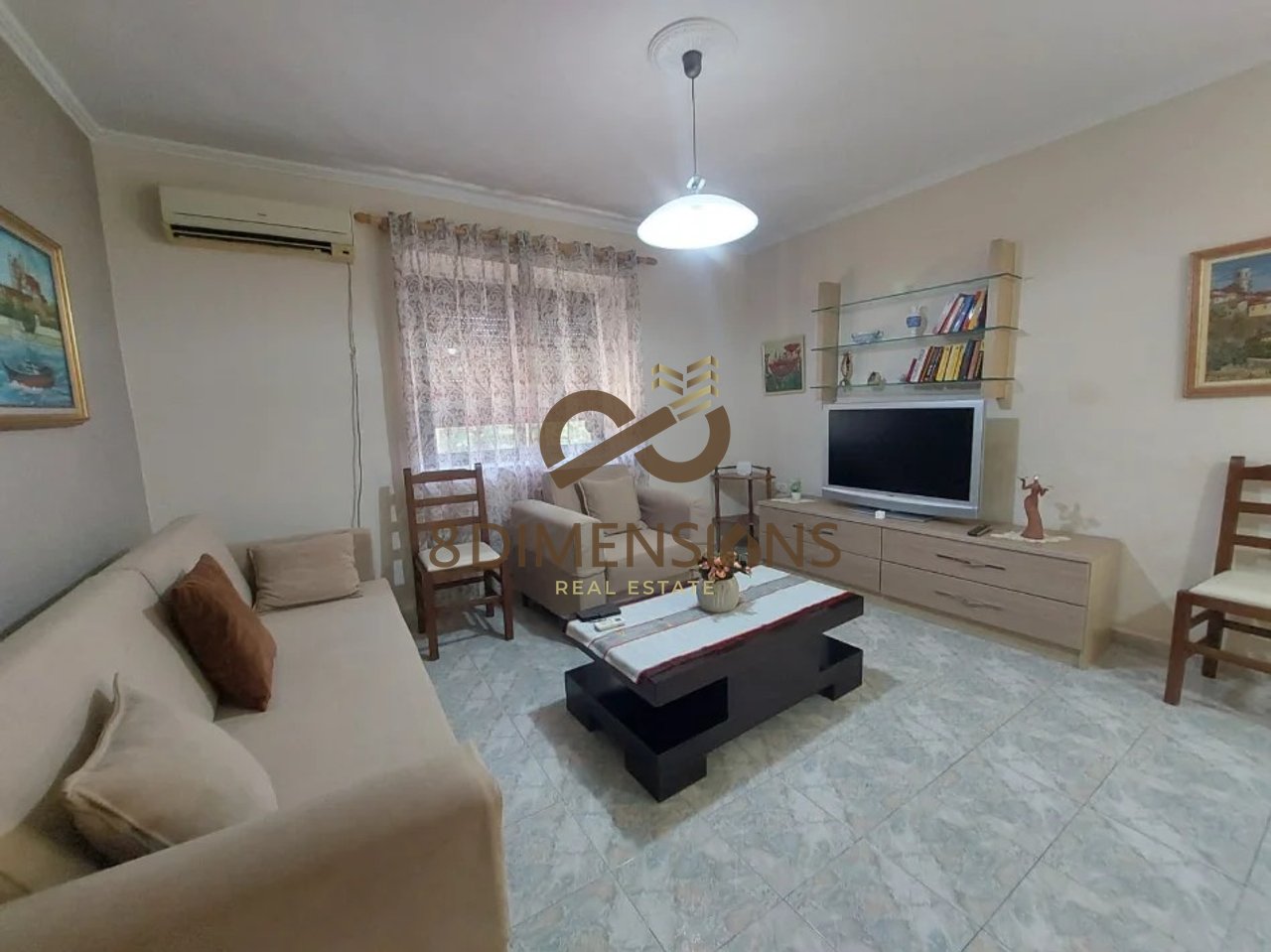 Jepet me qera Apartament 1+1 te Shkolla e Baletit  (D8241Z-58)

