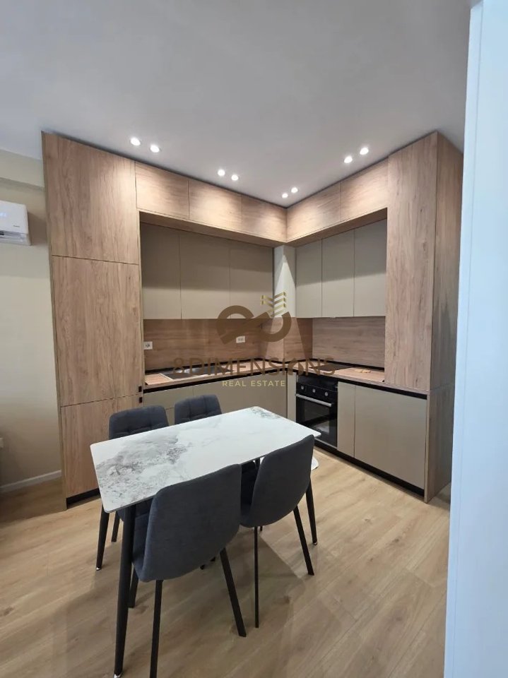 Affittasi appartamento 1+1 in Ali Dem al Complesso Kadiu (D8241A-210)