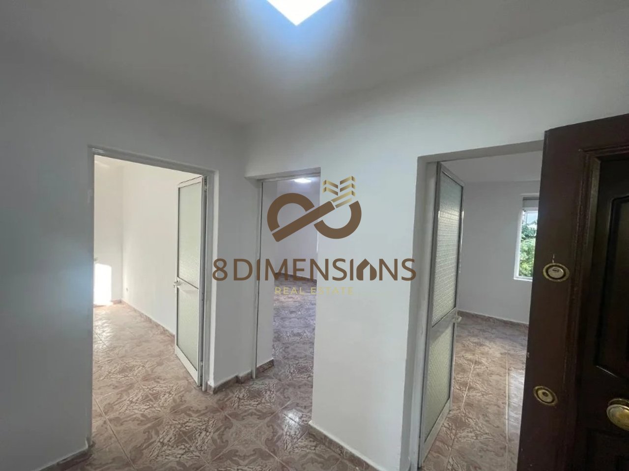 Apartment 2+1 for rent on Ferit Xhajko street (D8242Z-26)
