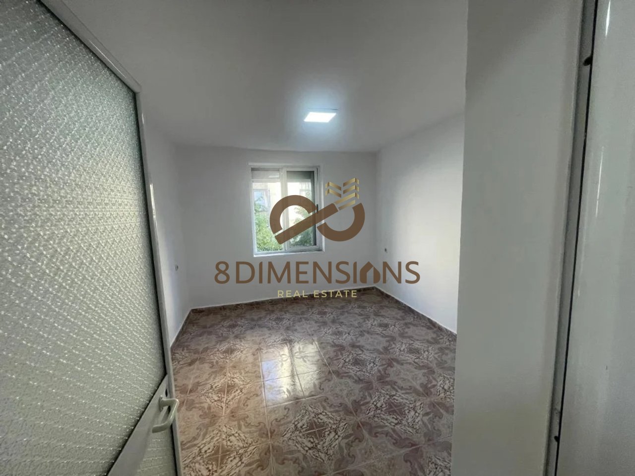 Apartment 2+1 for rent on Ferit Xhajko street (D8242Z-26)
