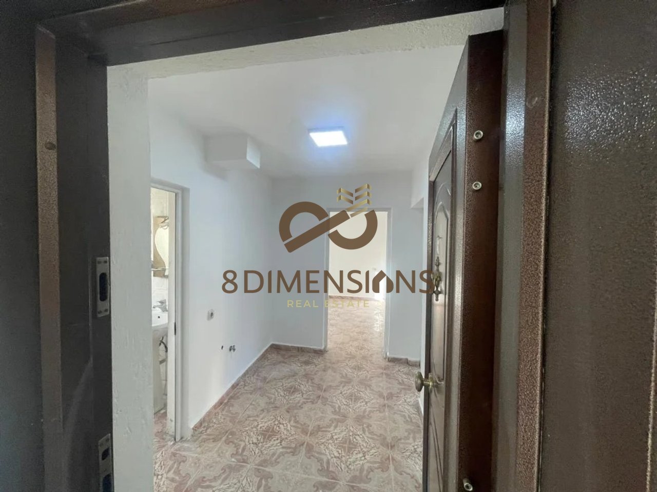 Apartment 2+1 for rent on Ferit Xhajko street (D8242Z-26)
