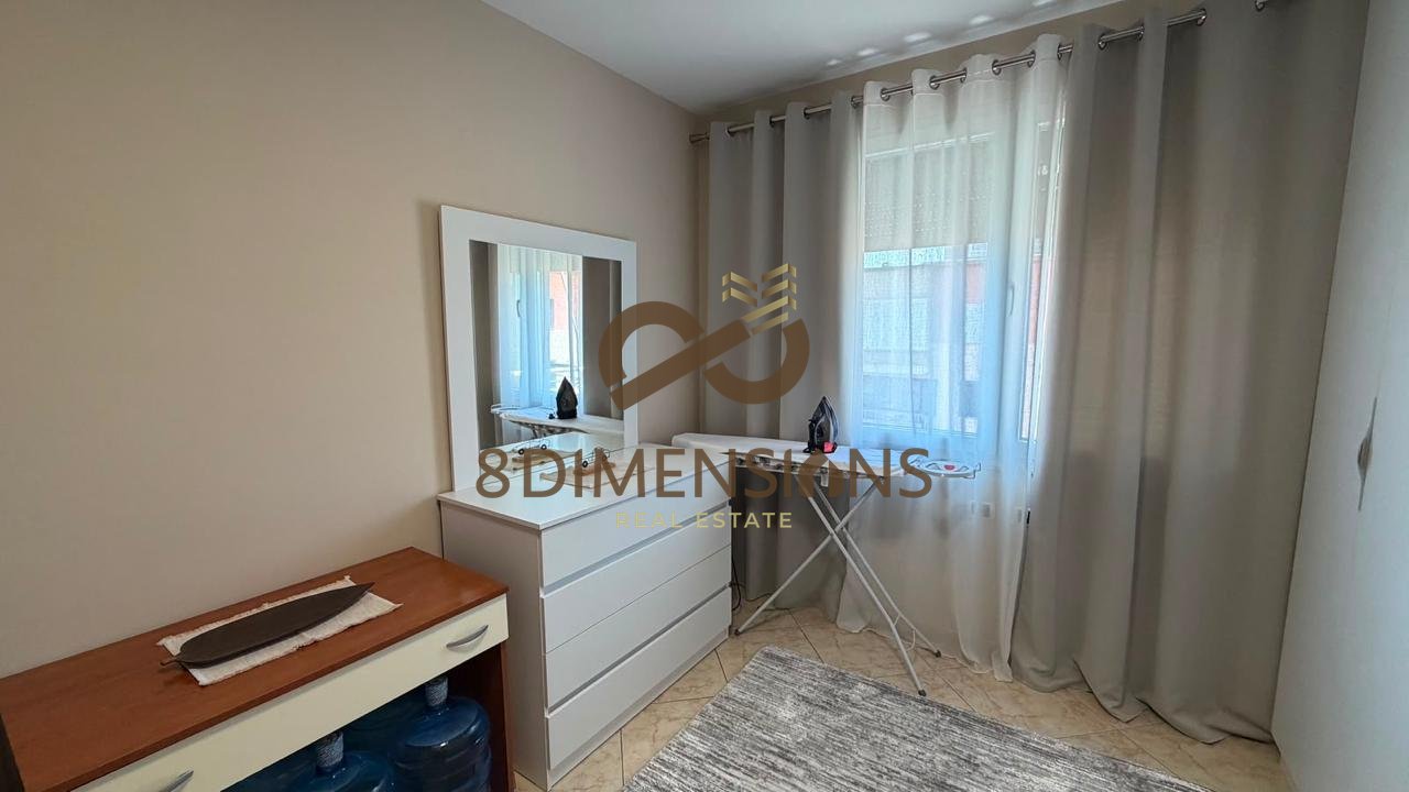 Jepet me qera Apartament 2+1 ne zonen e 21 Dhjetorit (D8242A-197)
