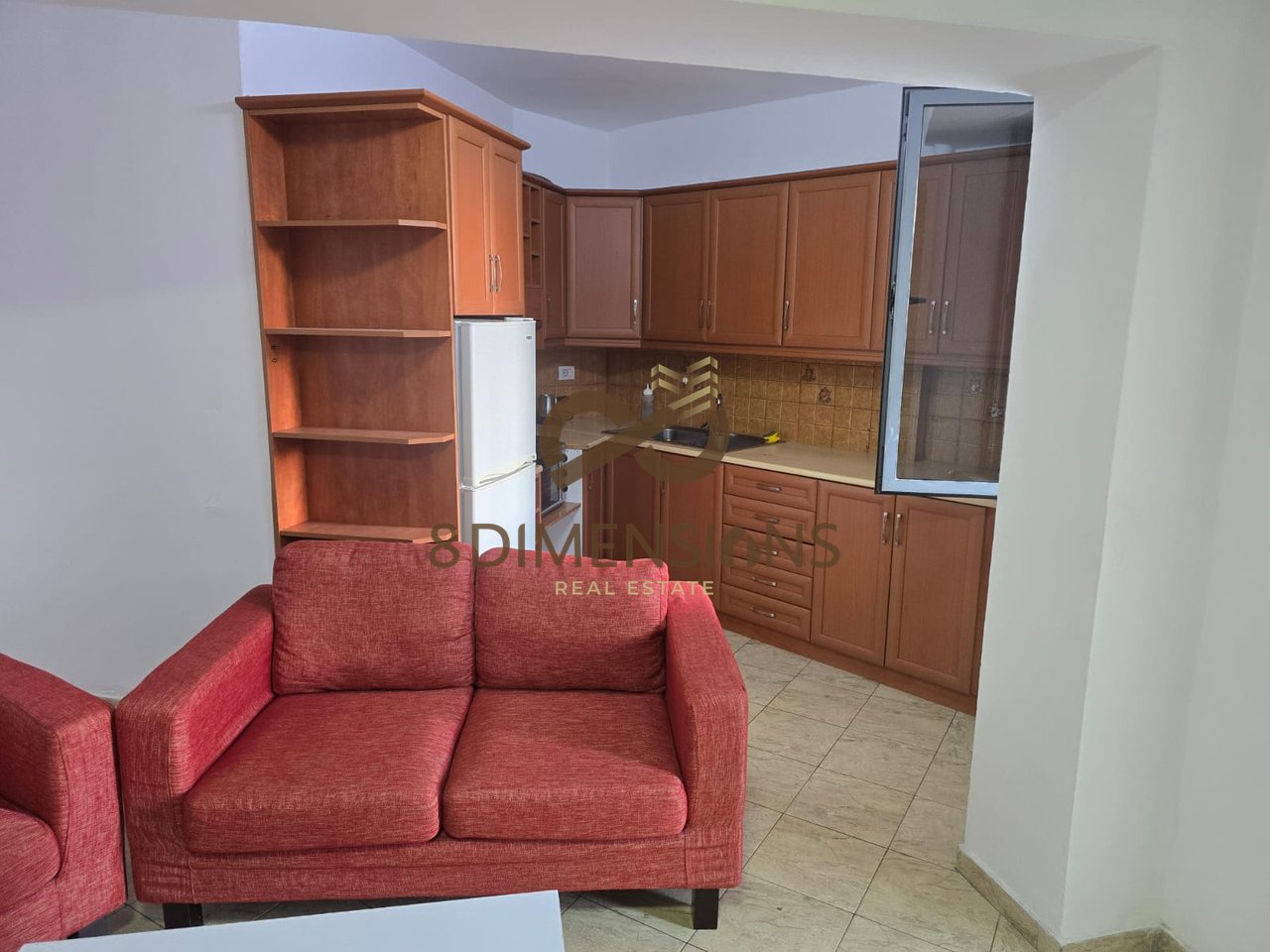 Apartament 2+1 +Ballkon me qera tek 9 Kateshet, Ne Qender te Tiranes