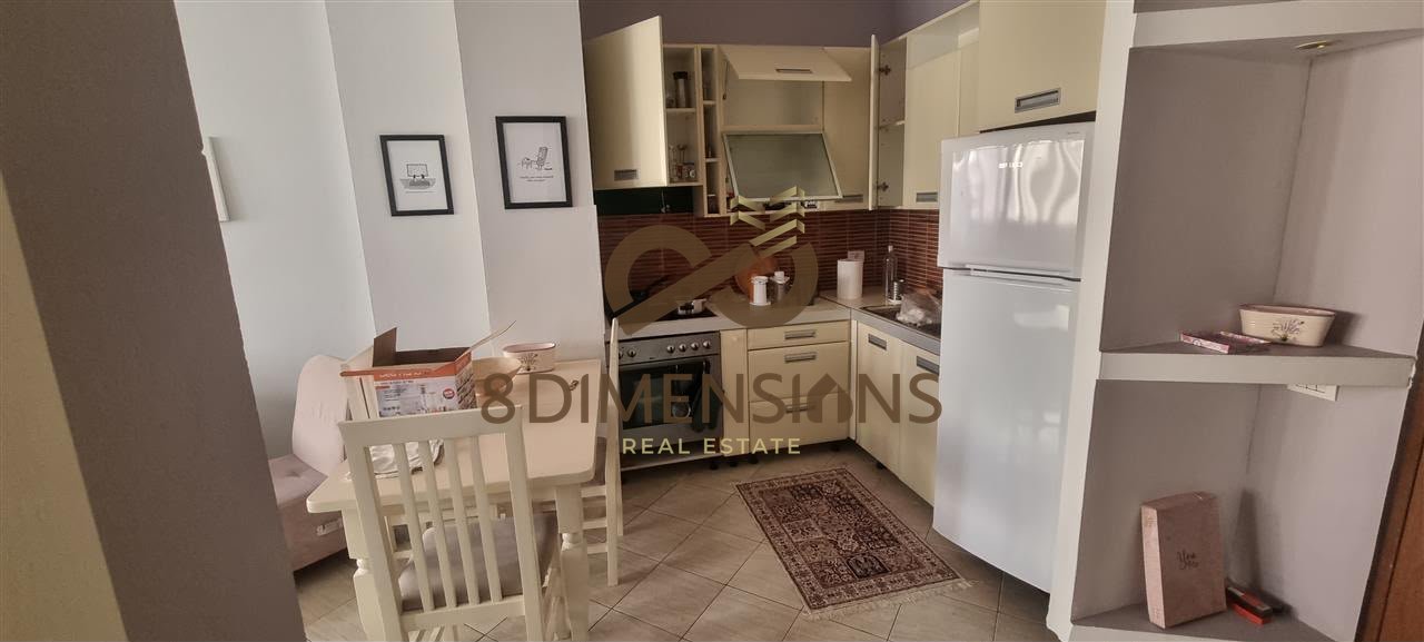 Jepet me qera Apartament 1+1 ne Selvi  prane rruges 4 Deshmoret (D8241A-223)
