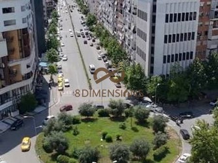ASTIR - Ambjent Biznesi me Qera ,afer rrethit! D825A-42