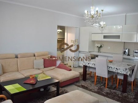 Shitet Apartament 3+1+2 ne Rruge te Kavajes, prane Condor Center (D8143A-35)