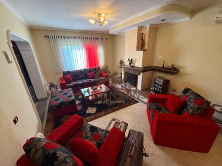 Two-storey villa for rent in Kombinat