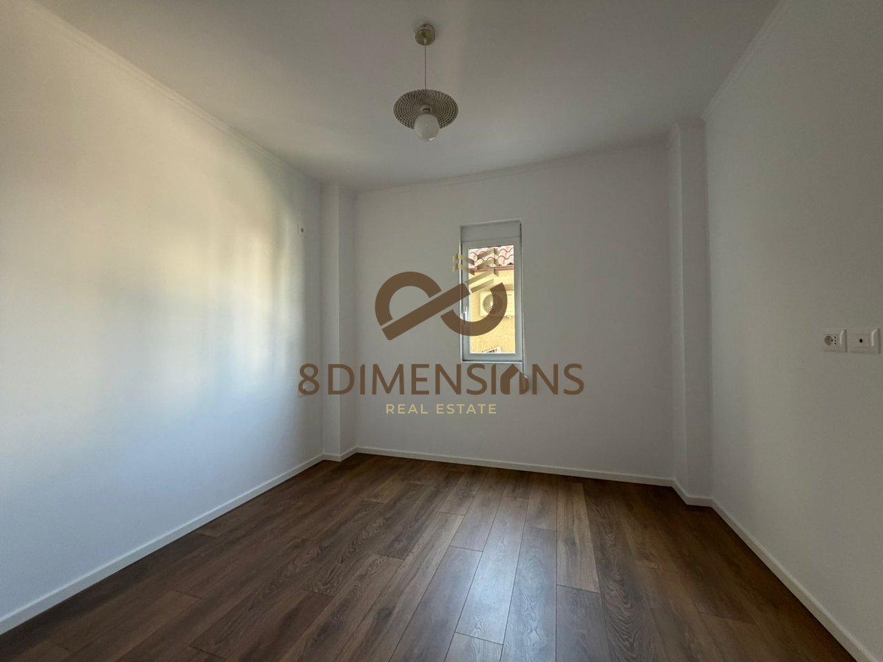 Shitet apartament 1+1 pranë Universitetit "Zoja e Këshillit të Mirë" (D8141A-122)