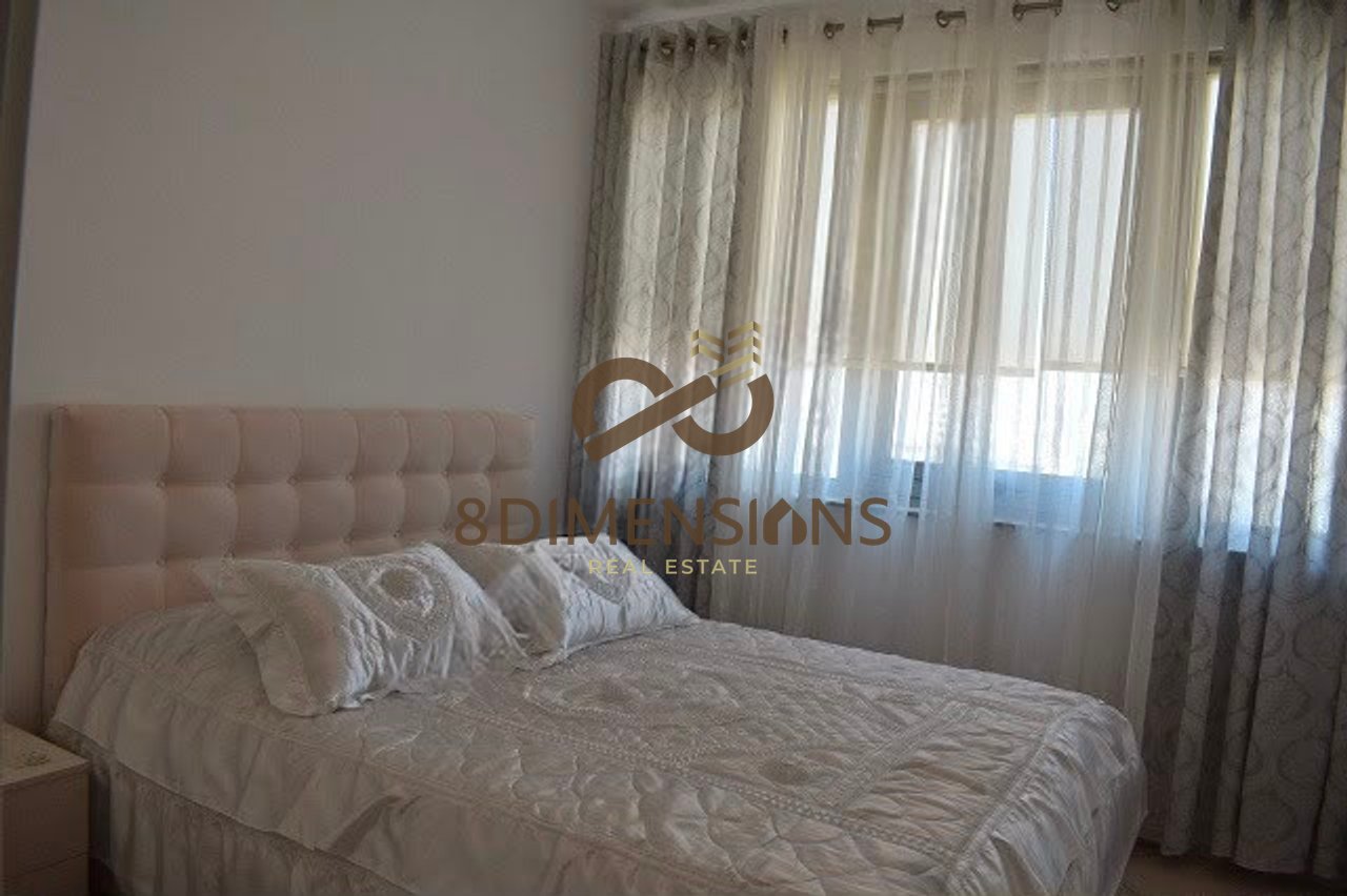Shitet Apartament 3+1+2 ne Rruge te Kavajes, prane Condor Center (D8143A-35)