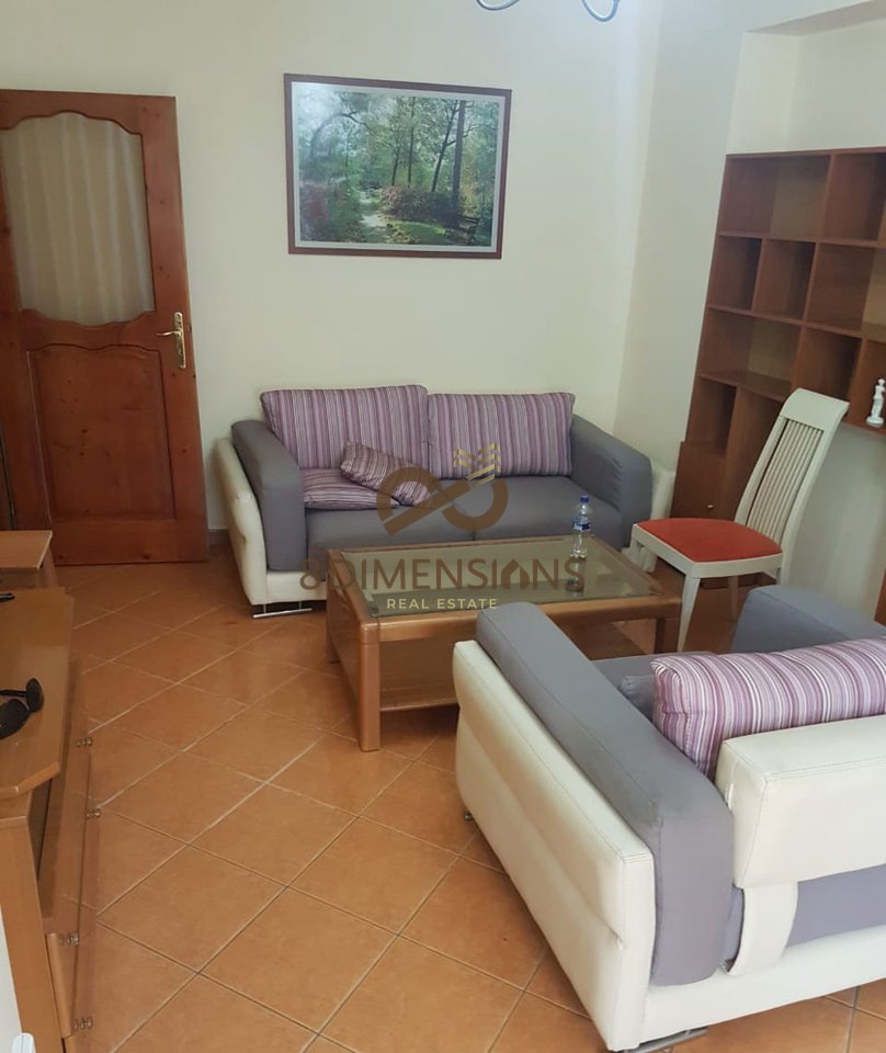 Appartamento 2+1 (convertito) in vendita all'ingresso della via Don Bosco (D8142Z-25)
