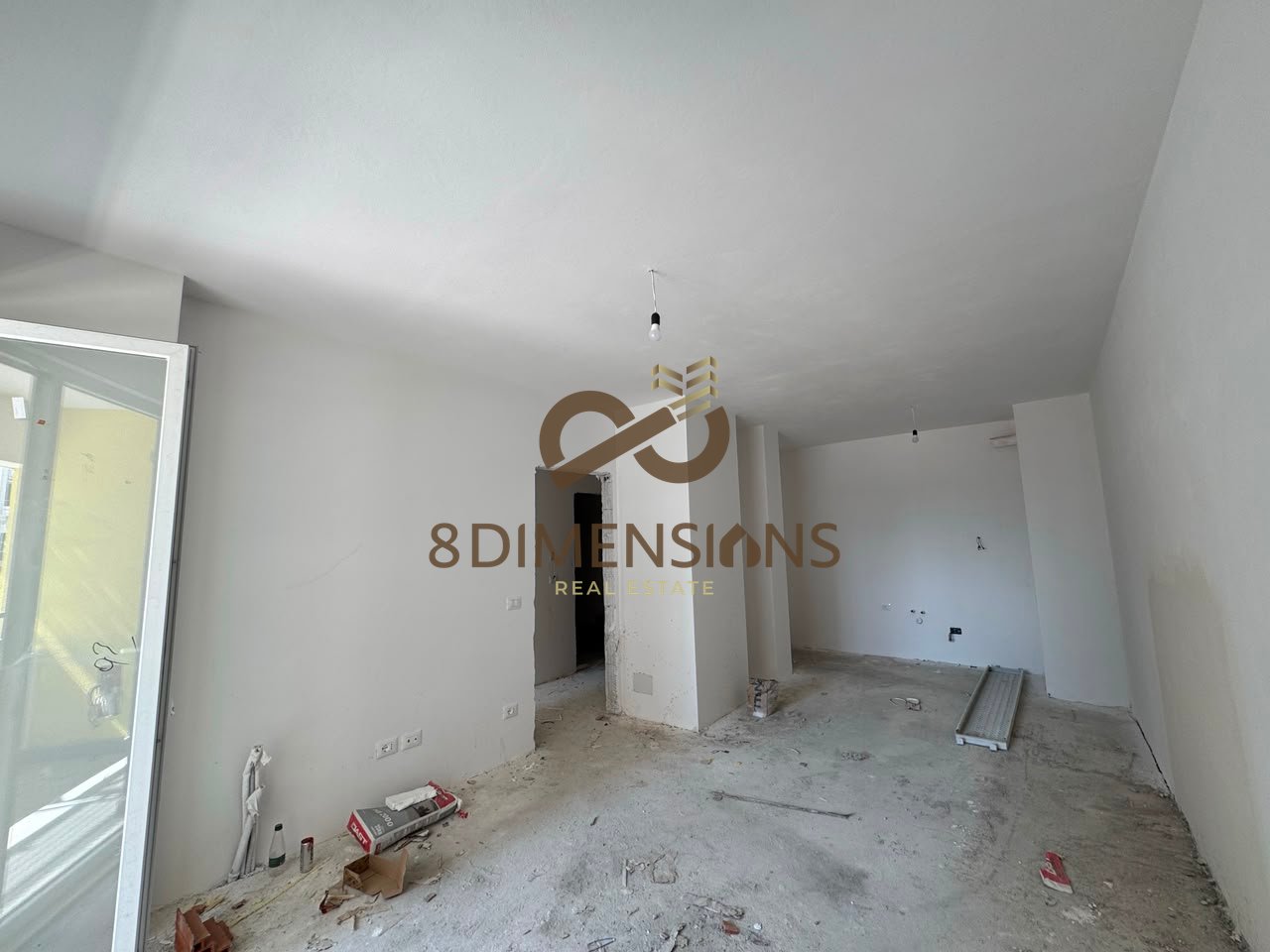Apartament 2+1 +2 tualete + ballkon ne shitje tek Univers City, Prane QTU - Tirane (ID D8142A-123)