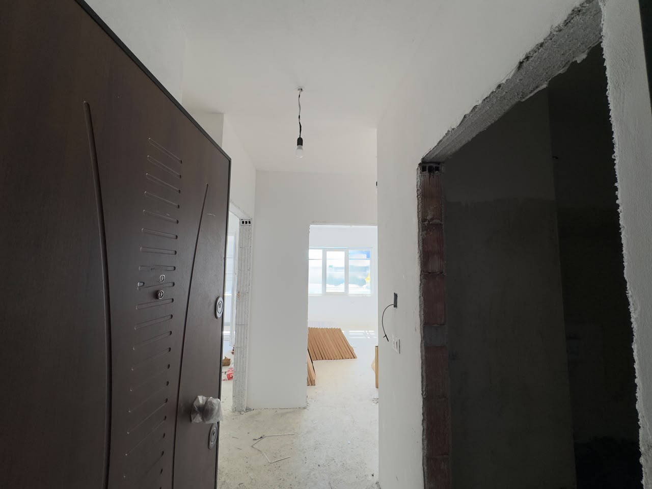 Apartament 2+1 +2 tualete + ballkon ne shitje tek Univers City, Prane QTU - Tirane (ID D8142A-123)