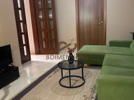 Jepet me qera Apartament 1+1 ne Rrugen e Dibres, prane Shkolles Misto Mame (D8241A-235)
