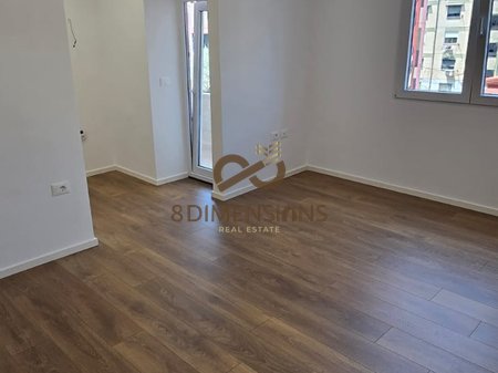 Vendesi in vendita Appartamento 1+1 di fronte a Delijorgjit (D8141Z-26)
