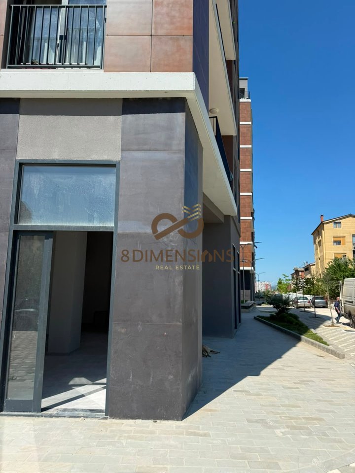 Negozio in affitto ad Astir, vicino a Vila L (D825A-46)