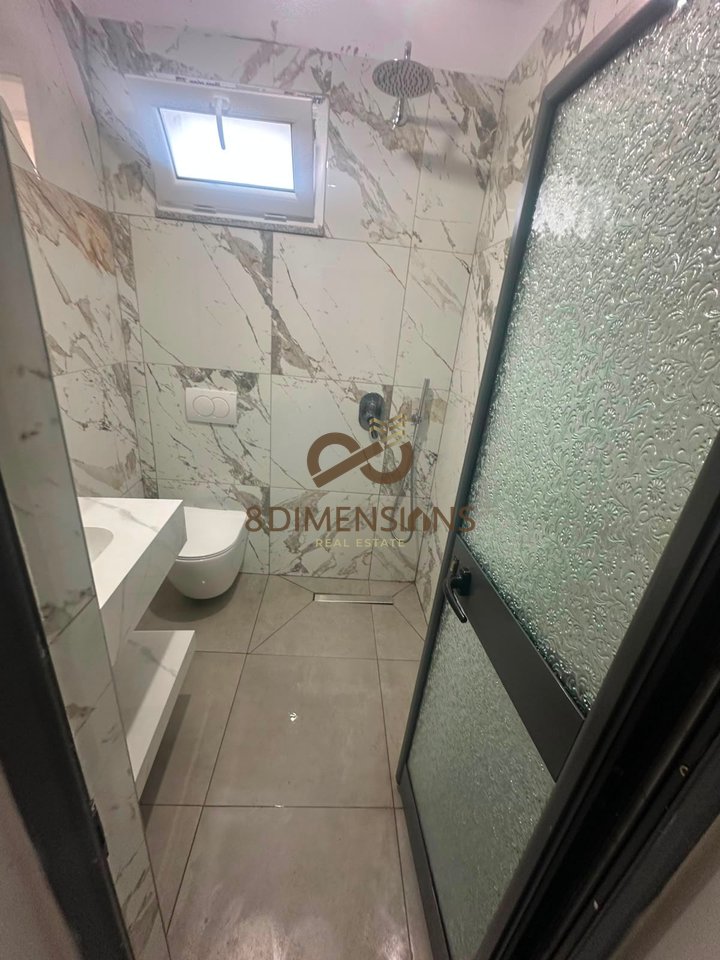 Garsoniere me qera perballe Pallatit me Shigjeta D821Z-10