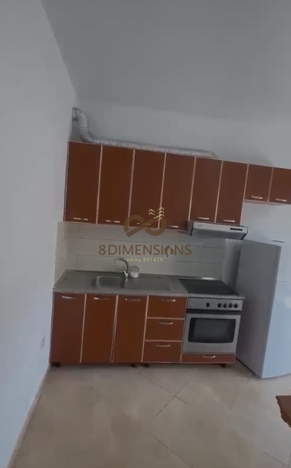 Jepet me qera Apartament 2+1 ne Liqenin e Thate (D8242A-220)
