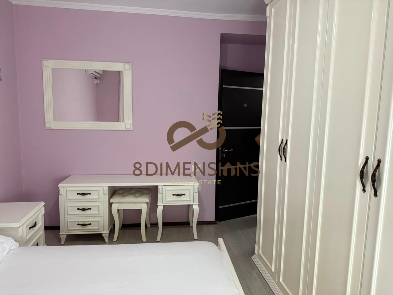 Jepet me qera Apartament 2+1 Komuna e parisit, prane German Computers D8242A-221