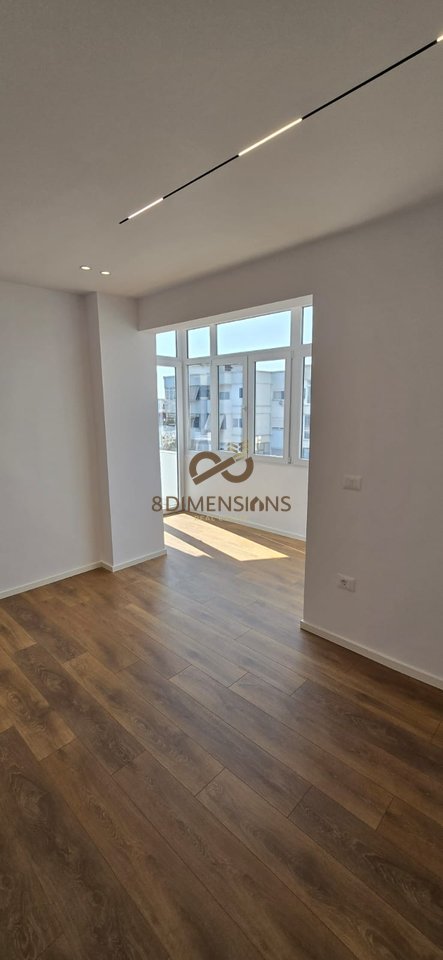 Appartamento 1+1 in vendita in Via Kavaja vicino a Piazza 21  (D8141A-116)