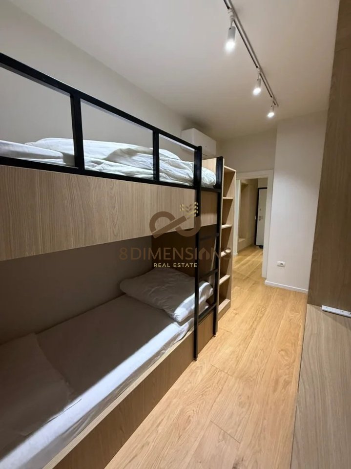 Affittasi appartamento 2+1 con balcone in Via dei Kosovari (D8242A-222)
