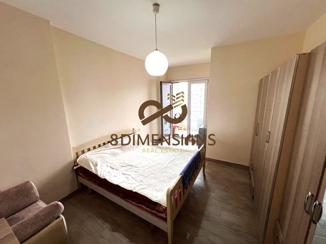 Shitet Apartament 2+1 ne Rrugen Teodor Keko Afer Hotel Marinaj  (D8142A-74)