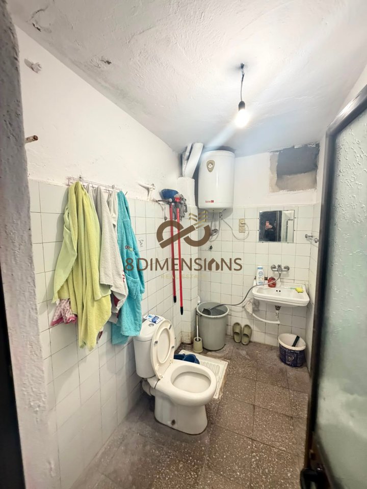 Appartamento 1+1 in vendita in via Myslym Shyri con ipoteca (D8142Z-15)
