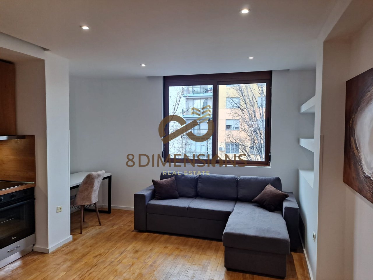 Jepet me qera Apartament 2+1; tek stacioni I trenit, prane Pasticeri Zaimi 2, D8242A-159