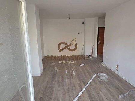 Shitet Apartament 1+1, ne Laprake, prane Kompleksit Aura D8141A-100