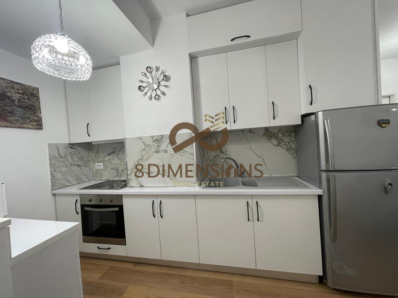 Shitet Apartament 1+1 ne Xhamllik prane Venue Club me siperfaqe banimi 48 m2 me hipoteke D8141A-98
