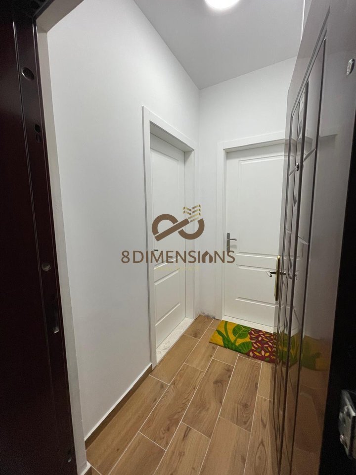 Shitet Apartament 1+1 ne Xhamllik prane Venue Club me siperfaqe banimi 48 m2 me hipoteke D8141A-98