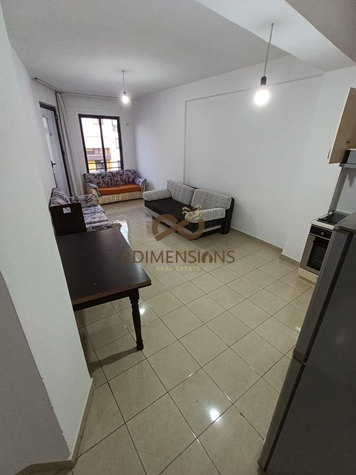 Shitet Apartament 1+1 ne Yzberisht, prane Grand Galerise (D8141A-99)