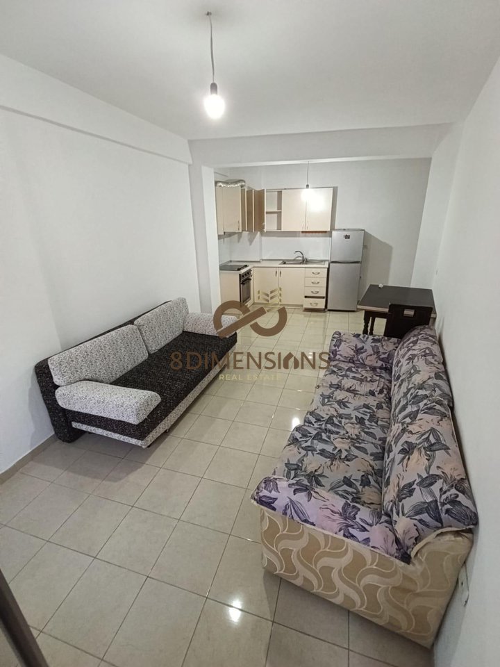 Shitet Apartament 1+1 ne Yzberisht, prane Grand Galerise (D8141A-99)