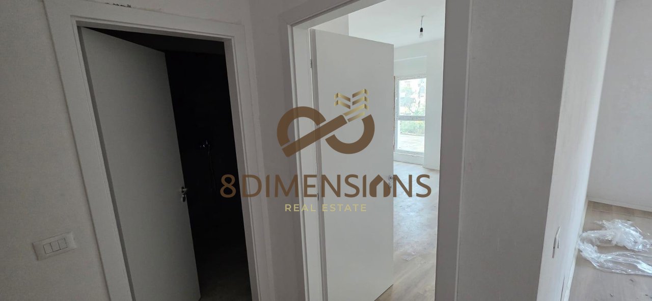 Shitet Apartament 1+1, ne Laprake, prane Kompleksit Aura D8141A-100