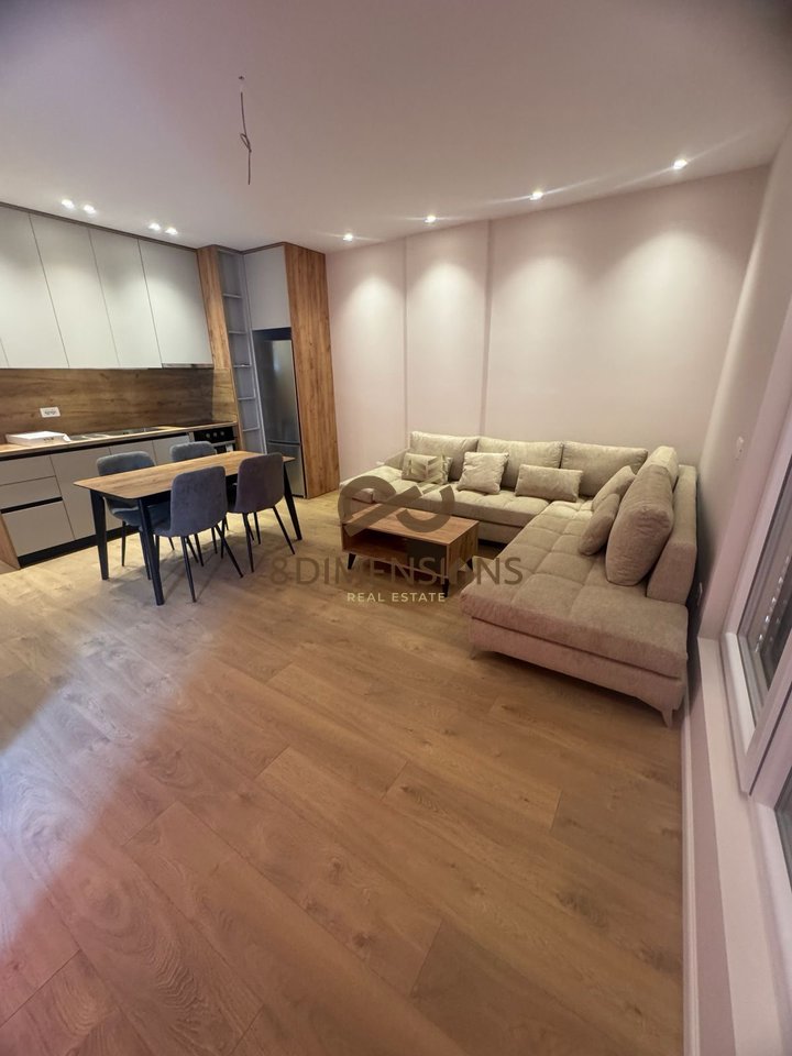 Apartament modern 1+1 qera - Bulevardi Ri,Stacioni Trenit D8241A-163
