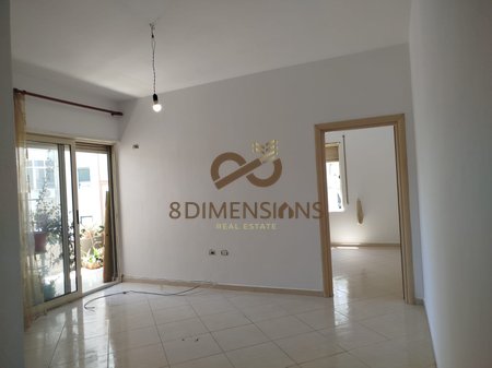 Shitet apartament 2+1 me hipotek perkrahe restorant Freskut D8142A-118