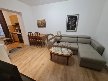 Jepet me qera Apartament 1+1 ne Myslym Shyr, prane Pasticeri Someg D8241Z-53